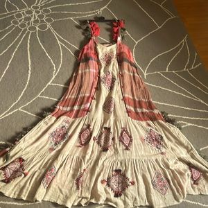 Zara woman embroidered lounge dress